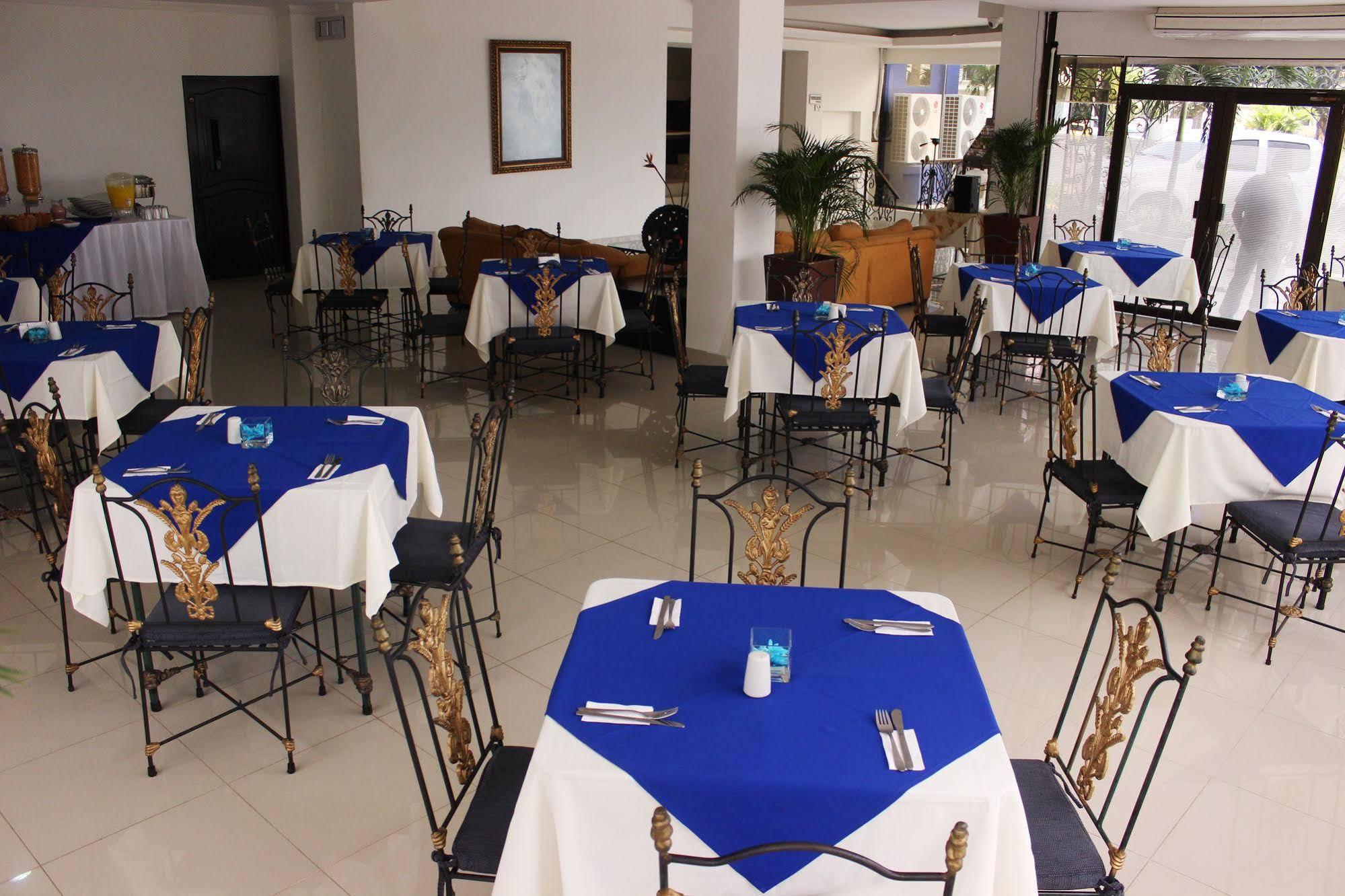 Hotel Metropolis Plaza Cali Buitenkant foto
