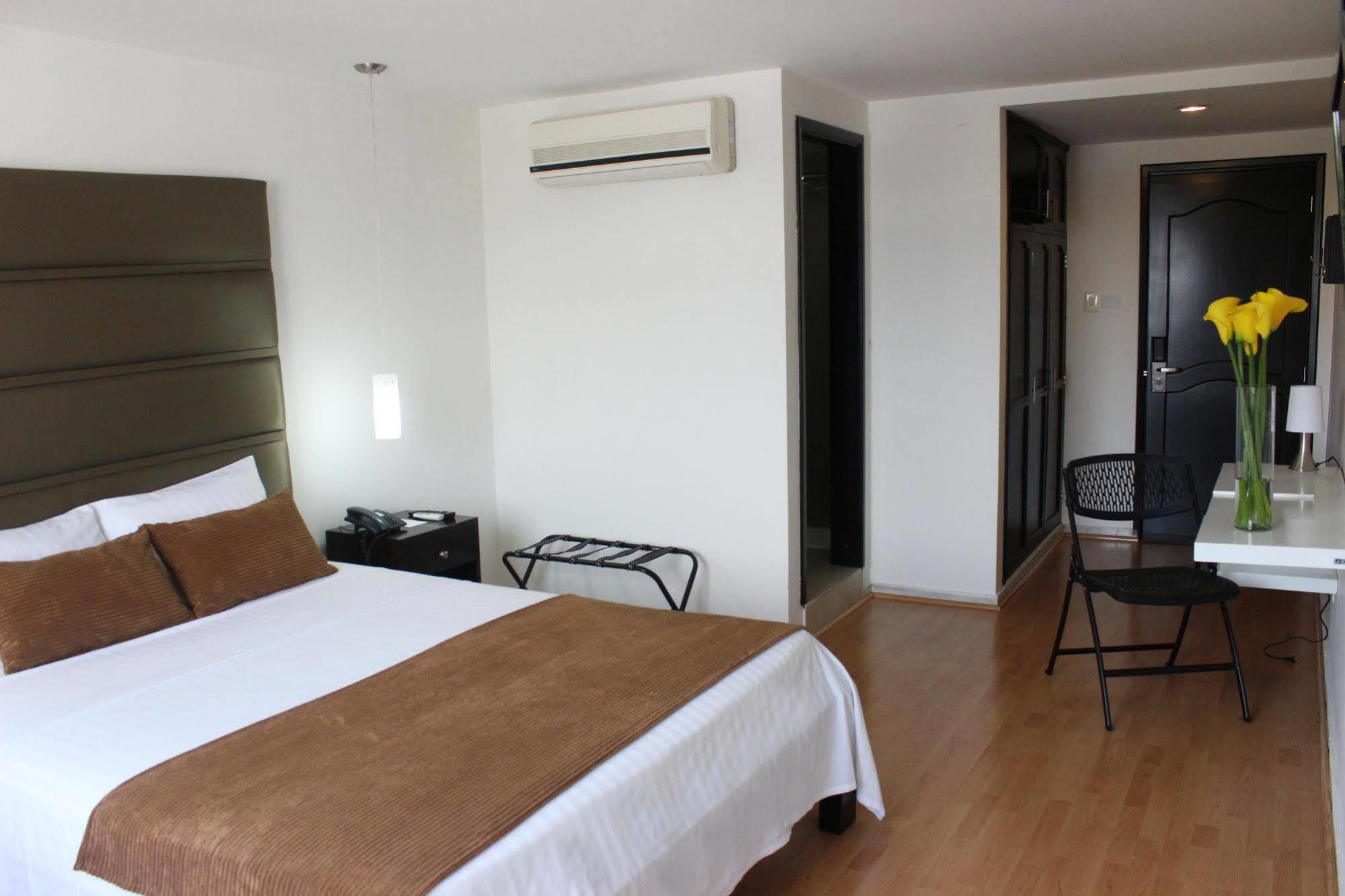 Hotel Metropolis Plaza Cali Buitenkant foto